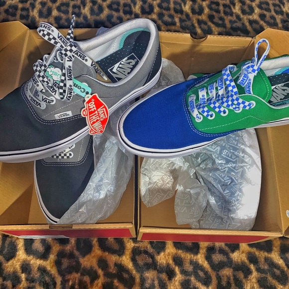 VANS (BOTH) green and grey - Picture 2 of 3